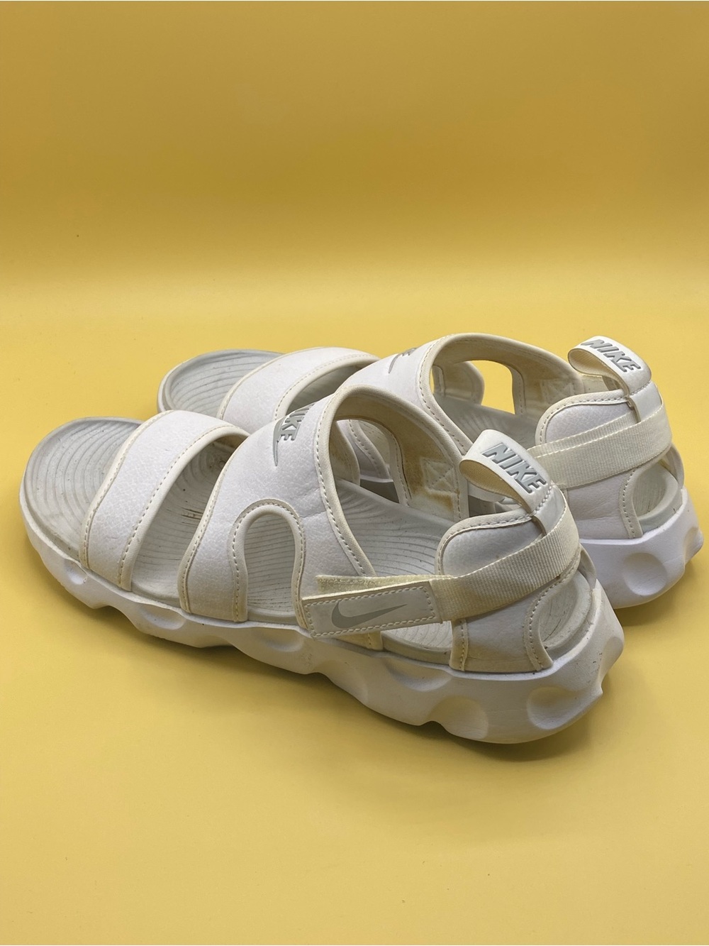 Nike White Hook-and-Loop Sport Sandals - Picture 3 of 4